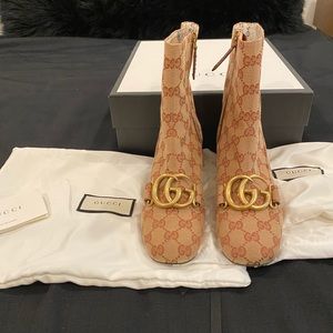 Authentic Gucci Victoire Boots